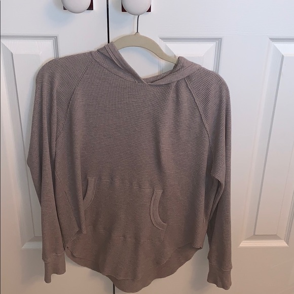 Aritzia Sweatshirt - Picture 1 of 3